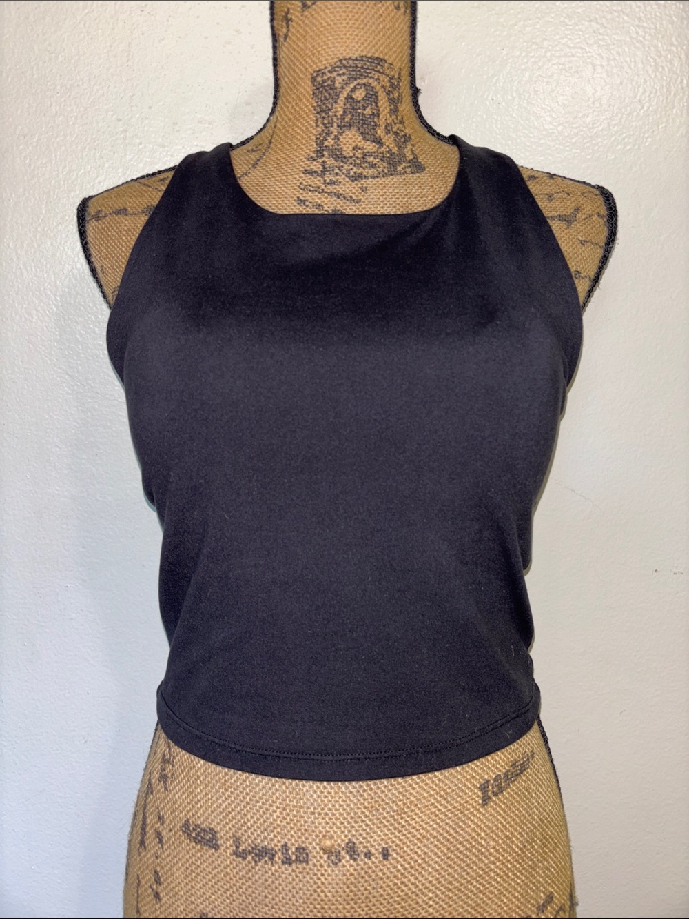 GapFit Sz M Classic Women's soft Black racerback padded  Tank Top